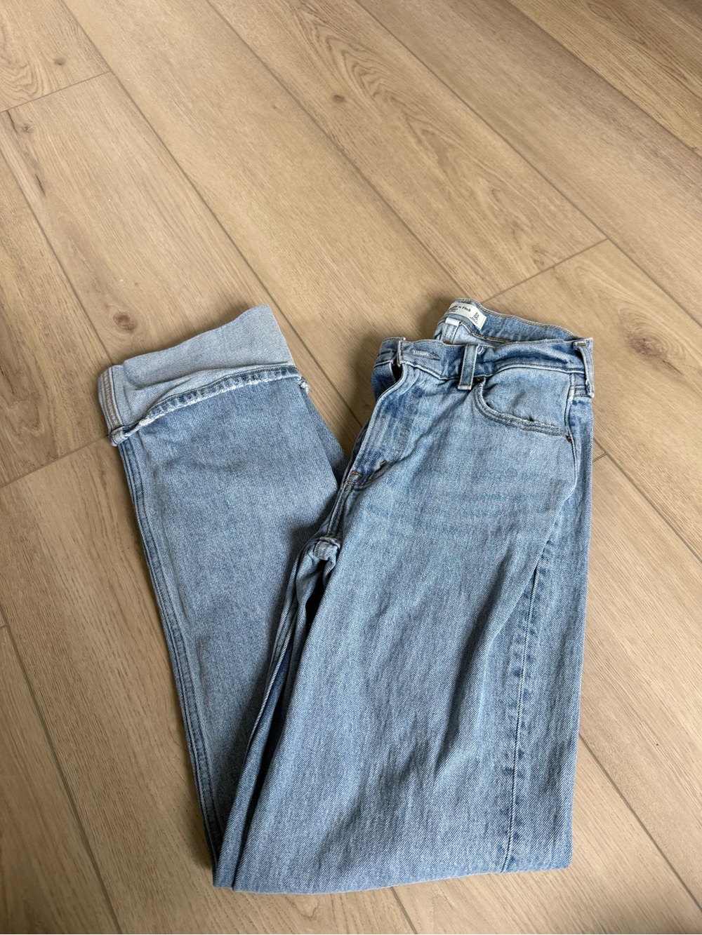 Abercrombie & Fitch Curve Love Cuffed Jeans